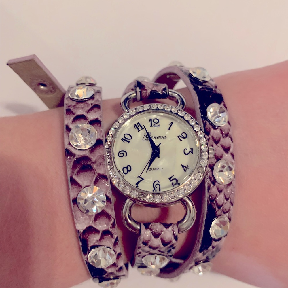 🍉 Purple snake print wrap around watch!